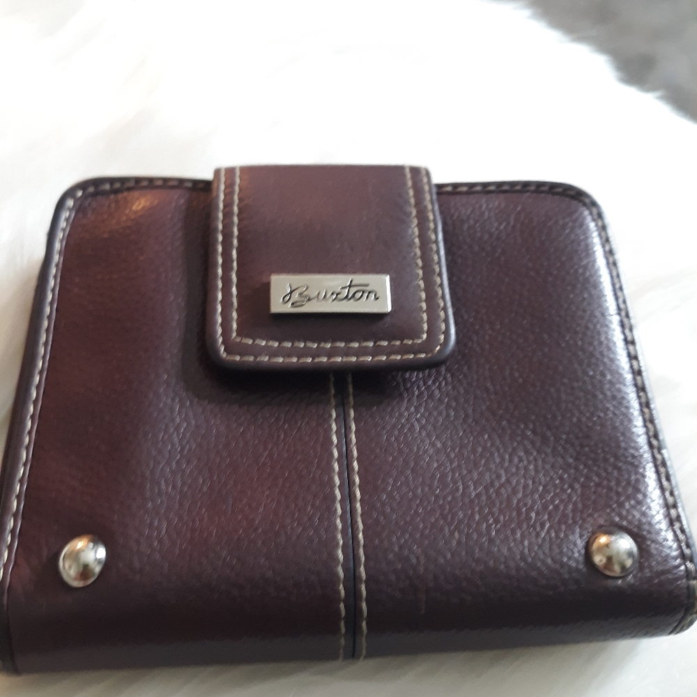 NWOT Buxton wallet